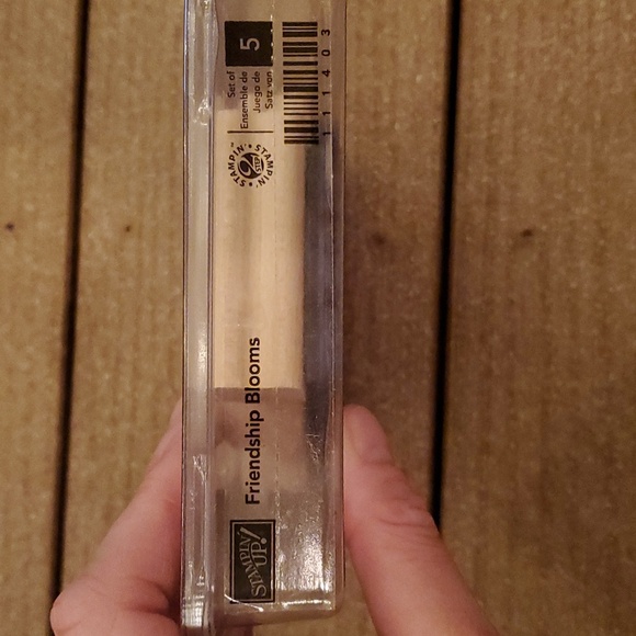 Various Stampin' Up! Rubber stamps (artsy floral & generic patterned background) - Picture 7 of 10